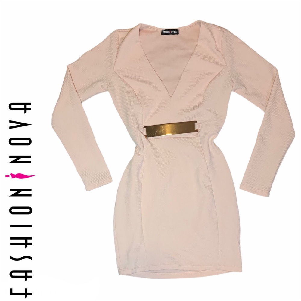 💗FASHION NOVA Blush Bodycon Dress💗